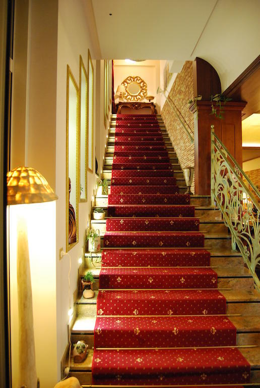 2 Kitarrat Boutique Hotel & Spa Дуррес Екстер'єр фото