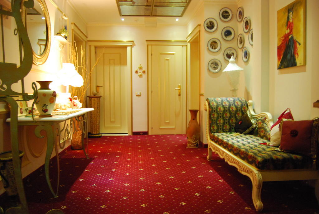 2 Kitarrat Boutique Hotel & Spa Дуррес Екстер'єр фото