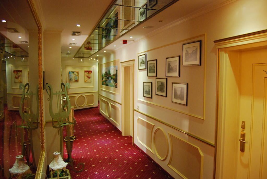 2 Kitarrat Boutique Hotel & Spa Дуррес Екстер'єр фото
