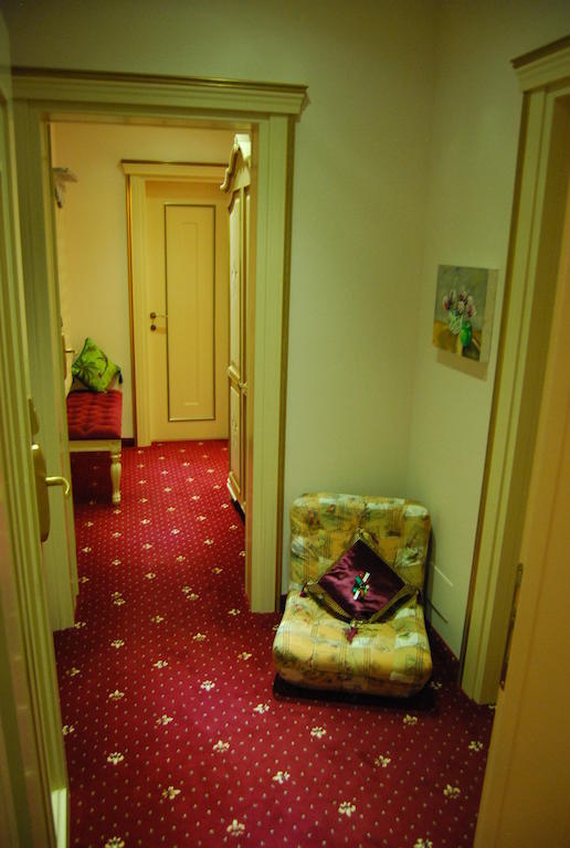 2 Kitarrat Boutique Hotel & Spa Дуррес Екстер'єр фото