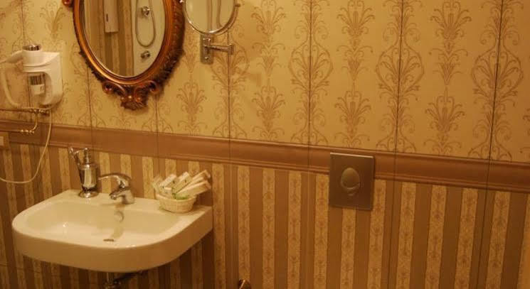 2 Kitarrat Boutique Hotel & Spa Дуррес Екстер'єр фото